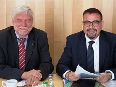 Ein sinnvoller Schulterschluss - Dr. Jakob Berger (links) vom Bayerischen Hausärzteverband und Klaus Holetschek, Vorsitzender des Bayerischen Heilbäder-Verbandes, © Bayerischer Heilbäder-Verband e.V.