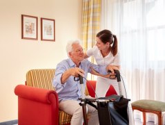 Symbolbild Pflege, &copy; Bayerischer Heilb&auml;der-Verband e.V.