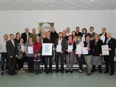 Gruppenfoto aller am Aufbau des Für Allergiker qualitätsgeprüften Kurortes Bad Staffelstein Beteiligten, © Kur &amp; Tourismus Service Bad Staffelstein