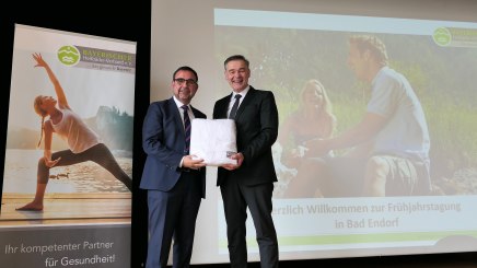 Bayerischer Gesundheitsminister Klaus Holetschek und Vorsitzender Peter Berek