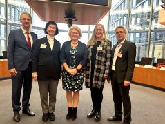 Prof. Dr. Georg Christian Steckenbauer, MSc, Technische Hochschule Deggendorf, Brigitte Goertz-Meissner, Präsidentin des Deutschen Heilbäderverbandes e.V.,  Rita Hagl-Kehl, MdB (SPD) Daniela Leipelt, Kur- &amp; Tourismusmanagerin Bad Füssing,  Frank Oette, Geschäftsführer Gesundes Bayern Tourismus Marketing GmbH und Bayerischer Heilbäder-Verband e.V., © Bayerischer Heilbäder-Verband e.V.