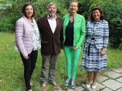 Gemeinsame Sitzung zur Auswertung der Studie (v.l.): Ilona Taylor (bpa), Dr. Christian Alex (BHV), Gabriella Squarra (Kurdirektorin Bad Reichenhall) und Prof. Dr. Dr. Angela Schuh (LMU M&uuml;nchen), &copy; Rosi Raab