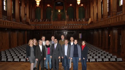 Die Vorstandsmitglieder im Max-Littmann-Saal in Bad Kissingen, © Bayerischer Heilbäder-Verband e.V. Die Vorstandsmitglieder im Max-Littmann-Saal in Bad Kissingen, © Bayerischer Heilbäder-Verband e.V.